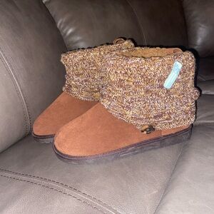 Cozy Brown Knit Ankle Boots